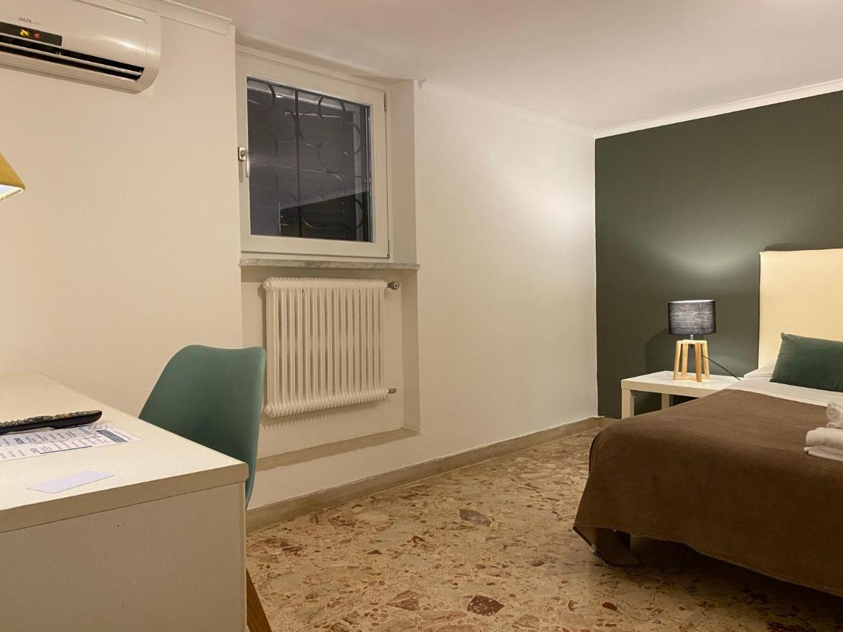 Charme Rooms Taranto Kültér fotó